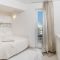 Apartmány a pokoje Rogoznica 10102, Rogoznica - Dvoulůžkový pokoj 1 s manželskou postelí, balkonem a výhledem na moře -  