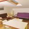 Apartments and rooms Pula 14835, Pula - One-Bedroom Apartment 1 -  