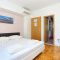 Apartmanok és szobák Split 15260, Split - Szoba kétszemélyes ággyal 3 -  saját fürdőszobával -  