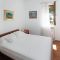 Apartmaji Trogir 15526, Trogir - Apartma 1 s teraso in pogledom na morje -  