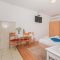 Apartments and rooms Omiš 16838, Omiš - Apartment - studio a (2+0) -  
