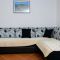 Apartmaji in sobe Trogir 17506, Trogir - Apartma c (2+2) -  