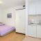 Apartments and rooms Makarska 20203, Makarska - Apartment - studio b (2+1) -  