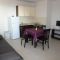 Apartments and rooms Mandre 20390, Mandre - Apartment e (2+2) -  