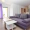 Apartamentos Baška 20496, Baška - Apartamento c (4+2) -  