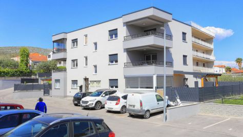 Apartments Trogir 21204, Trogir - Exterior