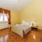 Apartments RAŽANAC 22433, Ražanac - Apartment a (8+0) -  