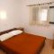 Ferienwohnungen und Zimmer Zavalatica 2882, Zavalatica - Doppelzimmer 7 mit Terrasse -  