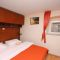 Apartments and rooms Split 3365, Split - Two-Bedroom Apartment 2 -  