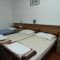 Комнаты Lopud 3411, Lopud - Двухместный номер 3 с 1 двуспальной кроватью и дополнительной кроватью -  