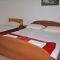 Ferienwohnungen und Zimmer Klenovica 3982, Klenovica - Apartment 2 mit Terrasse und Meerblick -  