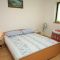 Apartments and rooms Valbandon 3984, Valbandon - Double room 2 with Private Bathroom -  