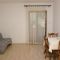 Ferienwohnungen und Zimmer Jakišnica 4139, Jakišnica - Apartment 2 mit Balkon -  
