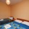 Apartmány a pokoje Jakišnica 4228, Jakišnica - Dvoulůžkový pokoj 4 s manželskou postelí a vlastní koupelnou -  