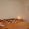 Sobe Korčula 4396, Korčula - Dvokrevetna soba 2 s bračnim krevetom, terasom i pogledom na more -  