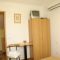 Apartmanok és szobák Korčula 4442, Korčula - Szoba kétszemélyes ággyal 3 -  saját fürdőszobával -  