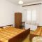 Apartments and rooms Drače 4557, Drače - Quadruple Room 1 with Private Bathroom -  