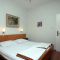 Sobe Mlini 4761, Mlini - Dvokrevetna soba 2 s bračnim krevetom i balkonom s pogledom na more -  