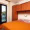 Sobe Pomena 4889, Pomena - Dvokrevetna soba 2 s bračnim krevetom, terasom i pogledom na more -  