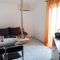 Apartments Jadranovo 5197, Jadranovo - Apartment 3 with Balcony and Sea View -  