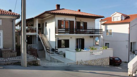 Apartments and rooms Vrbnik 5212, Vrbnik - Exterior