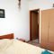 Zimmer Stara Baška 5344, Stara Baška - Doppelzimmer 4 mit eigenem Bad -  