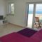 Apartments Postira 5481, Postira - Apartment 5 with Terrace and Sea View -  