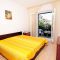 Апартаменты и комнаты Supetar 5526, Supetar - Двухместный номер 1 с 1 кроватью и балконом -  