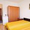 Apartmány a pokoje Supetar 5526, Supetar - Dvoulůžkový pokoj 1 s manželskou postelí a balkónem -  
