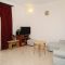 Apartments Vrsi-Mulo 5649, Vrsi-Mulo - Apartment 2 with Terrace and Sea View -  
