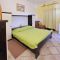 Apartments and rooms Zadar 5726, Zadar - Room d (2+1) -  