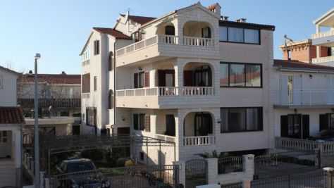 Apartments Okrug Gornji 6419, Okrug Gornji - Exterior
