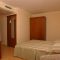 Pokoje Tučepi 6592, Tučepi - Dvoulůžkový pokoj 6 s manželskou postelí a vlastní koupelnou -  