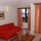 Apartamentos y habitaciones Seget Vranjica 6614, Seget Vranjica - Apartamento 5 con balcón y vistas al mar -  