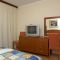 Apartmány a pokoje Seget Vranjica 6614, Seget Vranjica - Dvoulůžkový pokoj 1 s manželskou postelí, balkonem a výhledem na moře -  