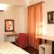 Sobe Novaljsko polje 6615, Novaljsko polje - Dvokrevetna soba 3 s bračnim krevetom s privatnom kupaonicom -  