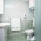 Sobe Trogir 6666, Trogir - Dvokrevetna soba 6 s bračnim krevetom s privatnom kupaonicom -  