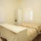 Pokoje Marina 6676, Marina - Dvoulůžkový pokoj 4 s manželskou postelí a vlastní koupelnou -  