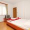 Apartmány a pokoje Vinjerac 6684, Vinjerac - Dvoulůžkový pokoj 2 s manželskou postelí a vlastní koupelnou - Pokoj