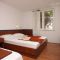 Комнаты Drašnice 6711, Drašnice - Двухместный номер 3 с 1 двуспальной кроватью и дополнительной кроватью -  