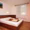 Комнаты Drašnice 6711, Drašnice - Двухместный номер 5 с 1 двуспальной кроватью и дополнительной кроватью -  