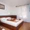 Комнаты Drašnice 6711, Drašnice - Двухместный номер 9 с 1 двуспальной кроватью и дополнительной кроватью -  