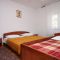 Комнаты Metajna 6970, Metajna - Двухместный номер 8 с 1 двуспальной кроватью и дополнительной кроватью -  