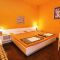 Sobe Makarska 7060, Makarska - Dvokrevetna soba 4 s bračnim krevetom i balkonom -  