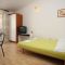 Ferienwohnungen und Zimmer Makarska 7084, Makarska - Apartment 2 mit Terrasse und Meerblick -  