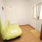 Ferienwohnungen und Zimmer Makarska 7084, Makarska - Apartment 4 mit Terrasse -  