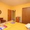 Apartments and rooms Makarska 7164, Makarska - Double room 1 with Private Bathroom -  