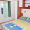 Ferienwohnungen und Zimmer Makarska 7164, Makarska - Apartment 2 mit Terrasse und Meerblick -  