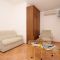 Apartments Valbandon 7742, Valbandon - Apartment 1 with Terrace -  