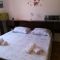 Apartments and rooms Komiža 8577, Komiža - Double room 1 with Private Bathroom -  